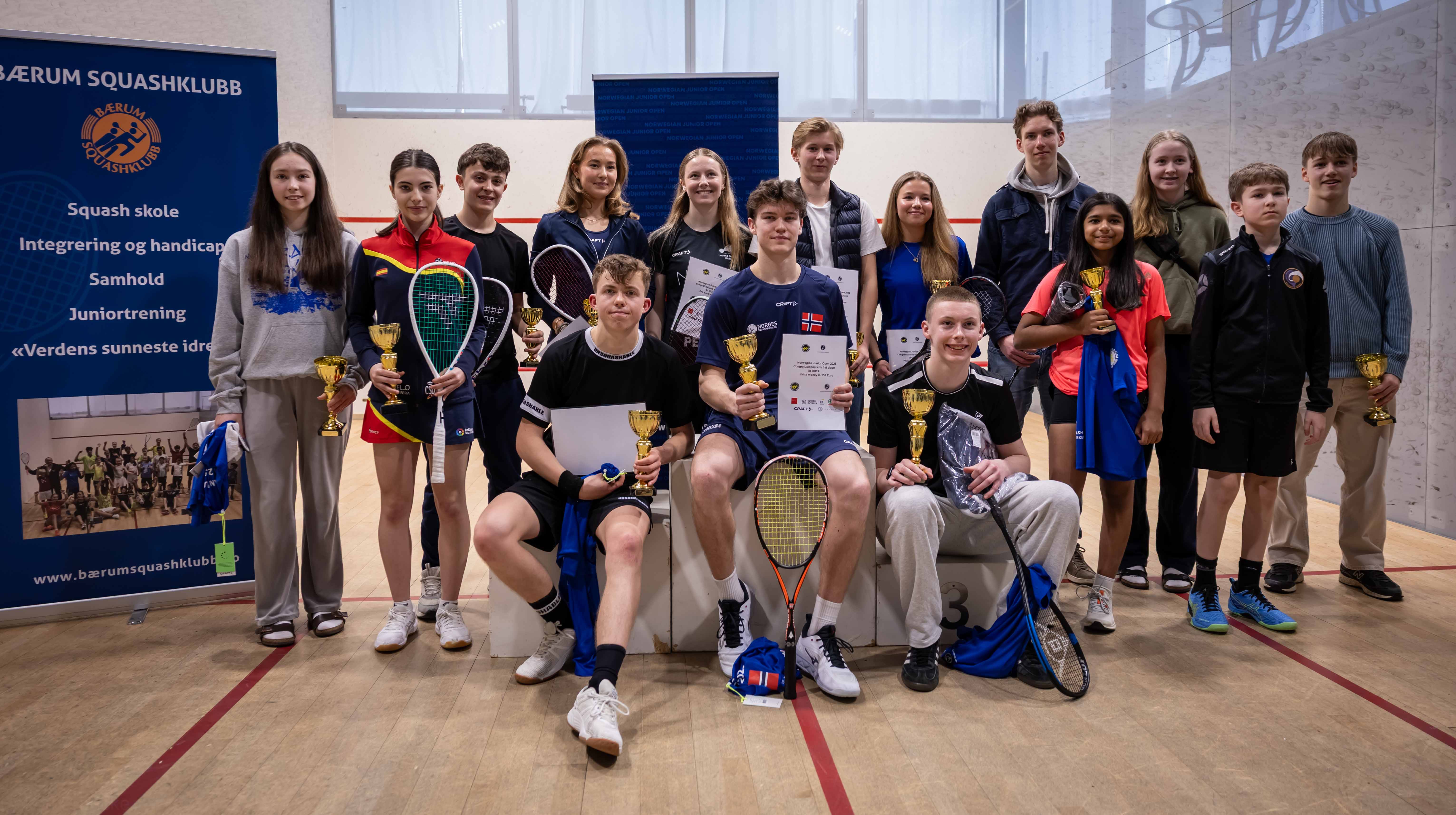 INTERNASJONALT NIVÅ: Fornøyde premievinnere i helgens Norwegian Junior Open. (Foto: Håkon Francke)